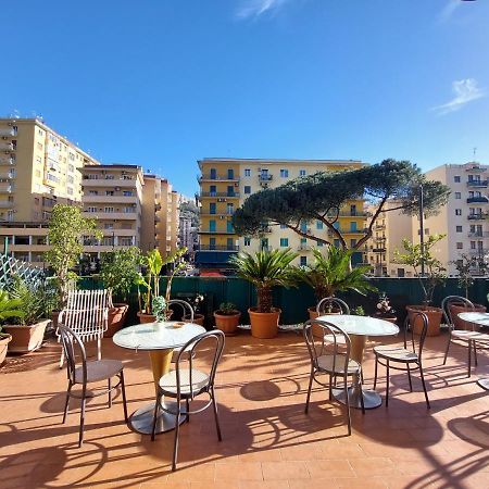 Domus Cesare Apartamento Nápoles Exterior foto